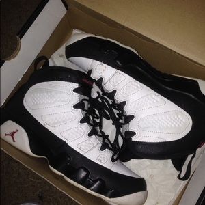 Jordan retro 9s